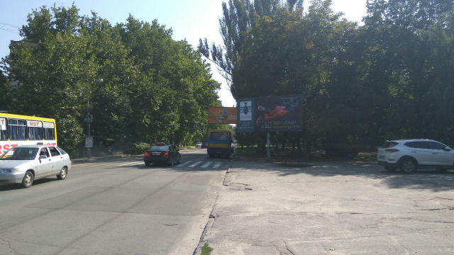 Щит 6x3,  Університетська вул./Степана Разіна вул.