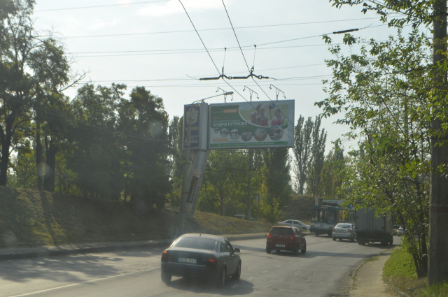 Щит 6x3,  Нафтовиків вул.(між залізничними мостами)