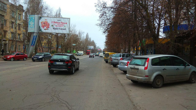 Призма 6x3,  Університетська вул./Супермаркет Фреш