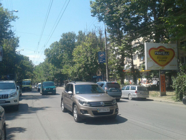 Щит 4x3,  Кулика І.  вул.(зуп. Дніпровський ринок до центру) кафе "Эскобар"