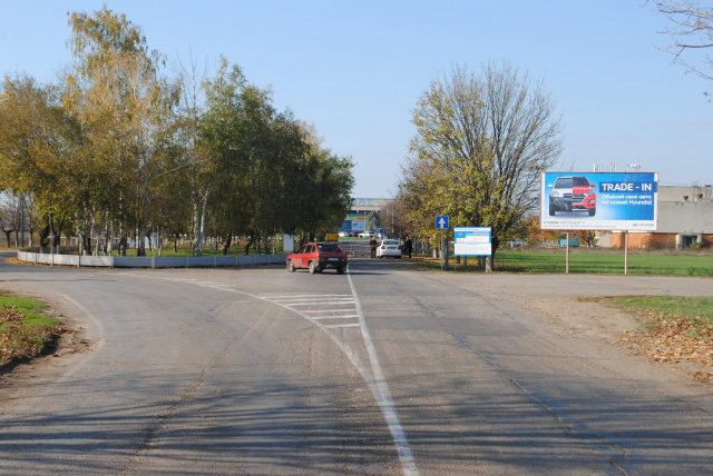 Щит 6x3,  Аеропортовська дорога, Т2215 (в`їзд в Аеропорт)