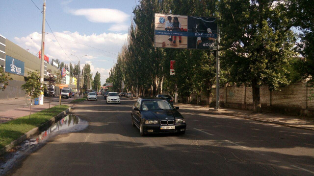 Щит 6x3,  ТРЦ Фабрика навпроти "Форсаж" (14)
