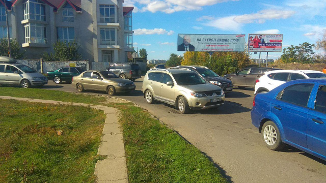 Щит 6x3,  Адм. Сенявіна пр./ Паровозна вул.
