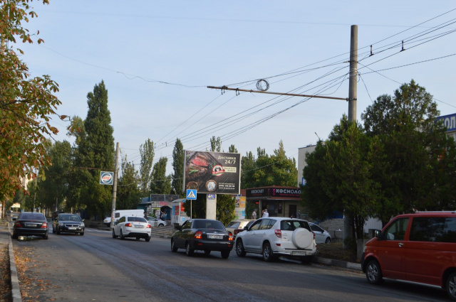 Щит 4x3,  Патона вул.(зупинка "Торговий центр")