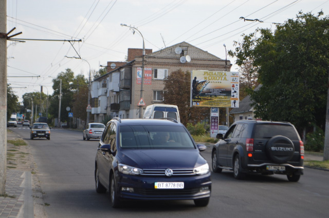 Щит 4x3,  І.Богуна вул., буд.13/Тельмана вул.