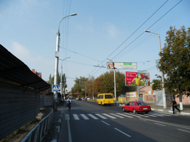 Щит 6x3,  вул. Стрітенська в напрямку від  пл. Перемоги (ТЦ Европорт, СТО, АТБ)