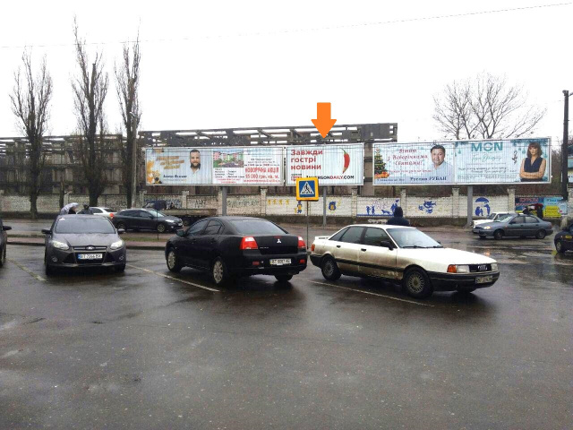 Призма 6x3,  Вул.Залаегерсег/ТРЦ "Фабрика"/центральний в'їзд №2
